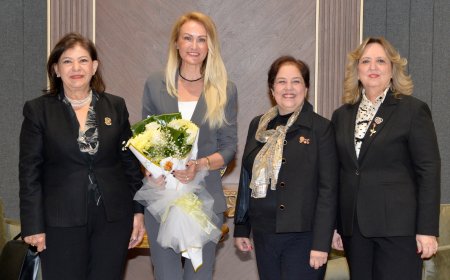 Nilden Bektaş Erhürman, Kuzey Kıbrıs Uluslararası Inner Wheel 222’nci Bölge yönetim kurulu üyeleri ile görüştü