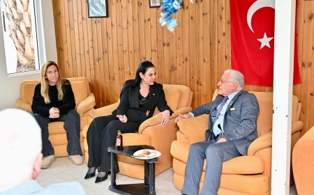 Girne Kaymakamı Revin Gürler, 21-25 Aralık Kıbrıs Milli Mücadele ve Şehitler Haftası kapsamında Emekli Mücahitler Derneği’ni ziyaret etti