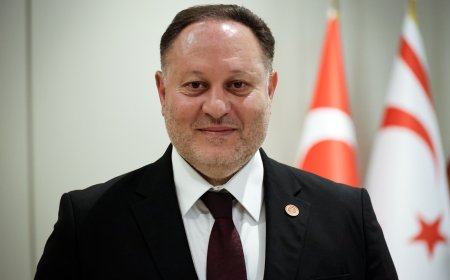 Cumhuriyet Meclisi Başkanı Ziya Öztürkler, Rum Yönetimi lideri Hristodulidis’in Türkiye’ye yönelik açıklamalarına tepki gösterdi.