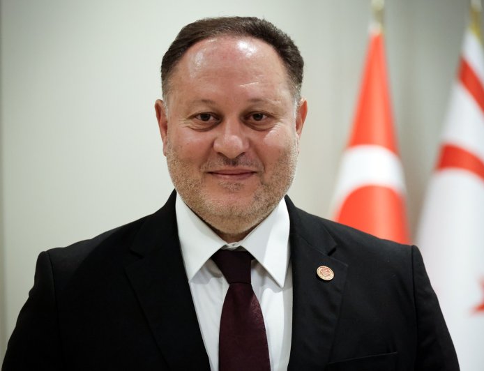 Cumhuriyet Meclisi Başkanı Ziya Öztürkler, Rum Yönetimi lideri Hristodulidis’in Türkiye’ye yönelik açıklamalarına tepki gösterdi.