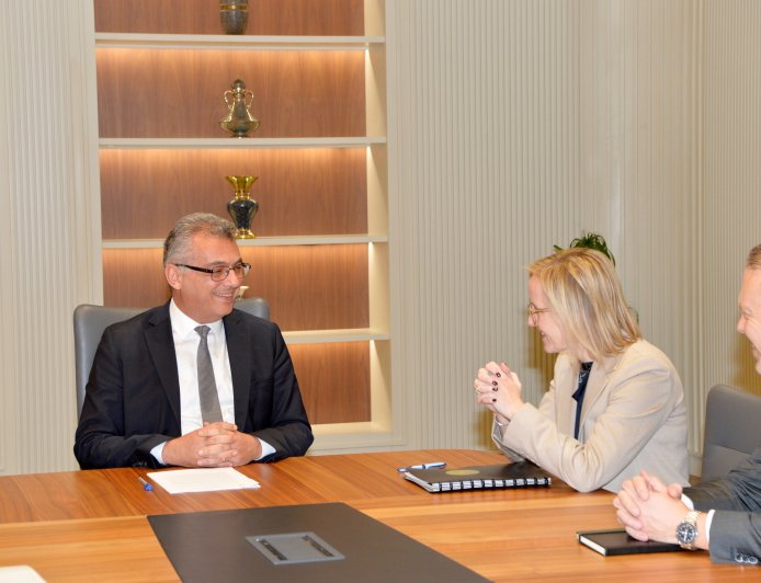 Cumhurbaşkanı Tufan Erhürman, ABD’nin Lefkoşa Büyükelçisi Julie S. Davis’i kabul etti