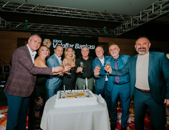 KIBRIS VAKIFLAR BANKASI 43’ÜNCÜ KURULUŞ YIL DÖNÜMÜNÜ KUTLADI