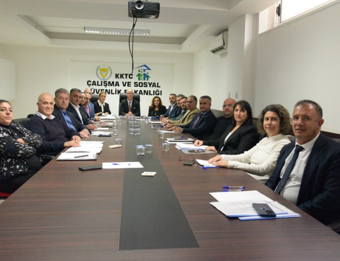 ÇALIŞMA VE SOSYAL BAKANLIĞINDAN ASGARİ ÜCRETLİ YURTTAŞLARIMIZA 12.000 TL DESTEK