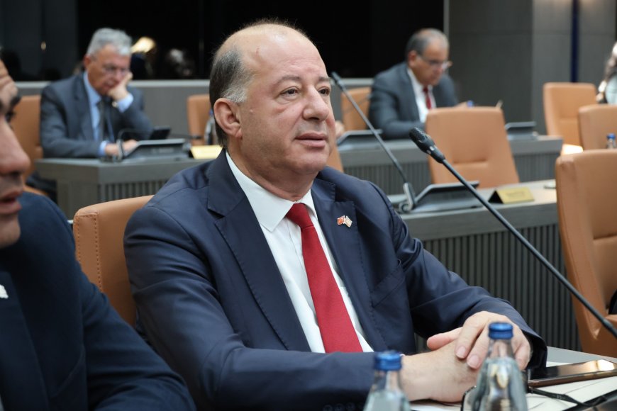 Bakan Dinçyürek’ten sağlıkta tam mesai açıklaması: “Biz, ‘hastalarımıza daha iyi hizmet’ diyoruz, onlar ‘grev’ diyor”