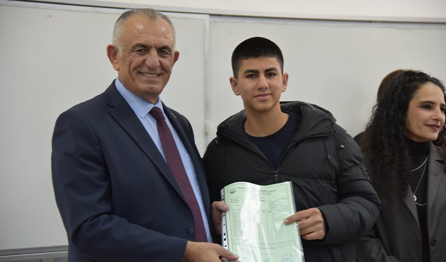 Karneler dağıtıldı, 57 bin 413 öğrenci sömestr tatiline girdi