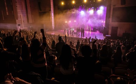 Berkay’dan sahnedeyken duygusal veda