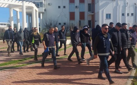 Balalan Sahili’nde kaçak sigara operasyonu: 11 kişi suçüstü yakalandı