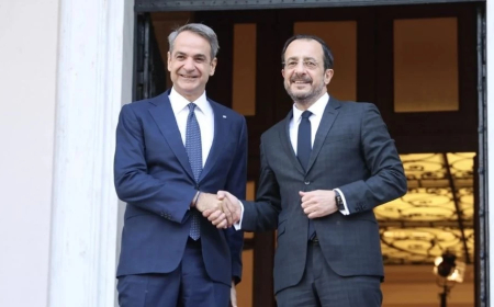 Hristodulidis ve Miçotakis Ankara öncesi Kıbrıs sorununu görüştü