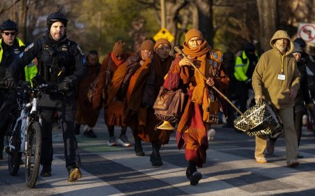 Buddist rahiplerin 108 günlük 'Barış Yürüyüşü' Washington’da sona erdi