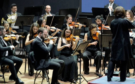 Cumhurbaşkanlığı Senfoni Orkestrası'nın Sevgililer Günü konseri yoğun katılımla gerçekleşti