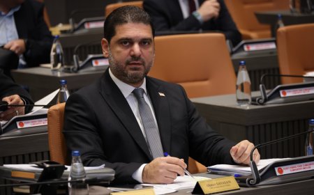 Savaşan: "Meclis çoğunluğu var, fiberoptik protokolüne ilişkin onay yasasının bu akşam geçmesi öngörülüyor"