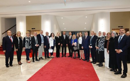 Cumhurbaşkanı Erhürman, Türk Dünyası Arabulucular Birliği ve Kıbrıs Türk Barolar Birliği'ni kabul etti