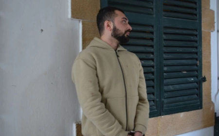 Çıkan tartışma sonucu evine tamir için gelen kişiyi bıçaklamakla itham edilen zanlı 1 gün tutuklu