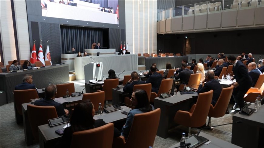 Cumhuriyet Meclisinde güncel konuşmalar yapılıyor