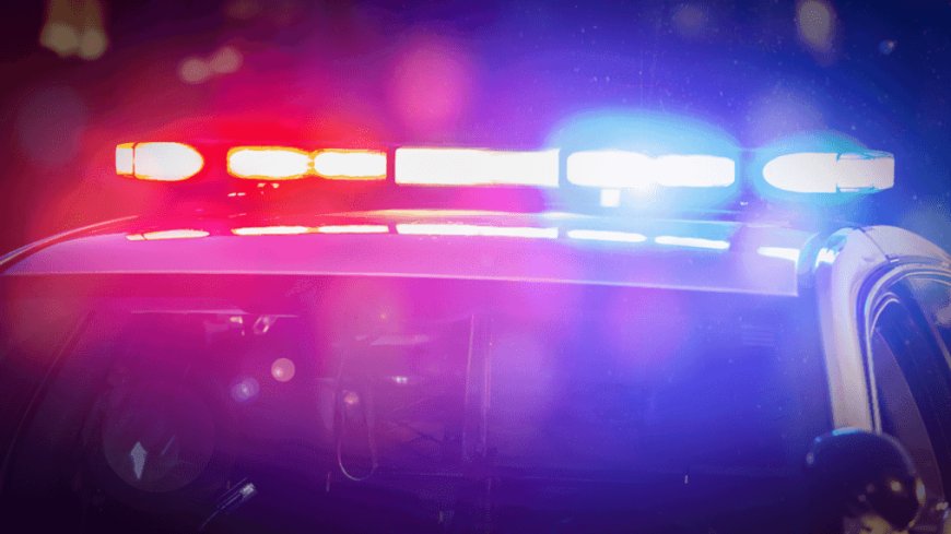 Apartmanın merdivenlerinde çıkan tartışma kavgaya dönüştü...Bir yaralı, bir tutuklu