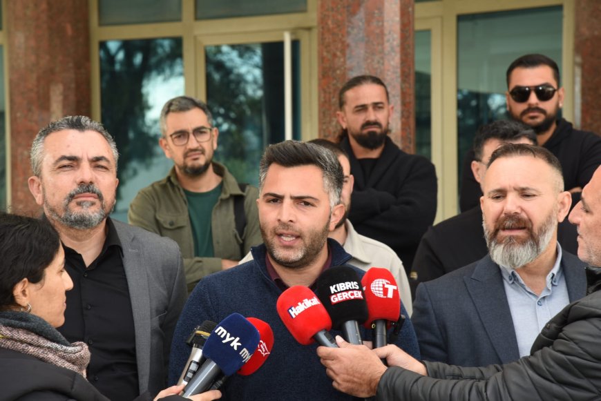 Sendikalar, Ektam işçileri için dayanışma hesabı açılmasına izin verilmediği gerekçesiyle İçişleri Bakanlığı önünde eylem yaptı