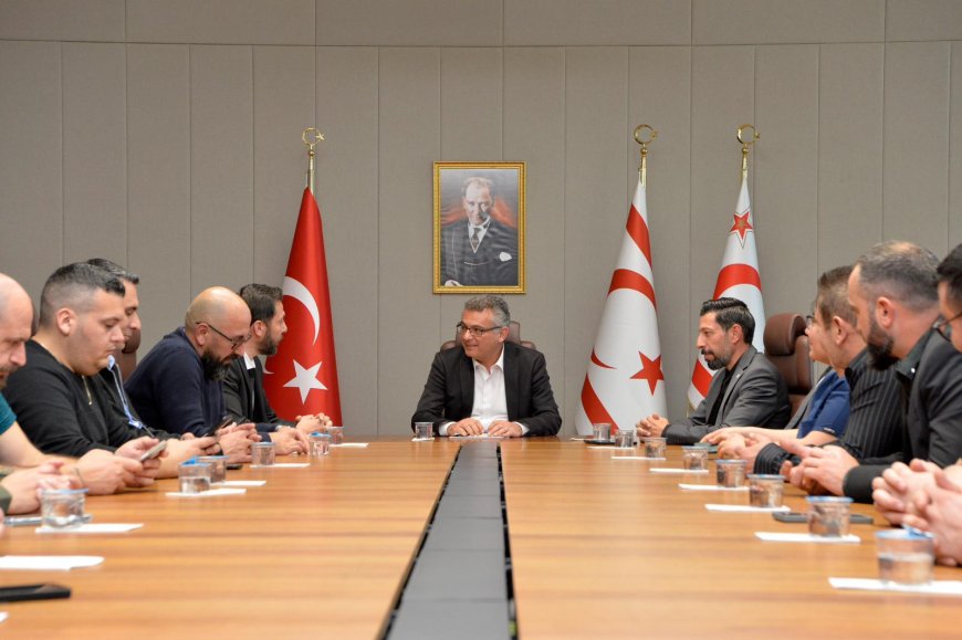 Cumhurbaşkanı Erhürman, Hemşireler ve Ebeler Birliği ile Hemşireler ve Ebeler Sendikası'nı kabul etti