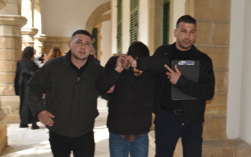 Lefkoşa’da meydana gelen “çocuğun cinsel istismarı ve cinsel saldırı, şiddet kullanma tehdidi" suçlarından tutuklanan 28 yaşındaki Ozan Ozansoy yeniden mahkemeye çıkarıldı.