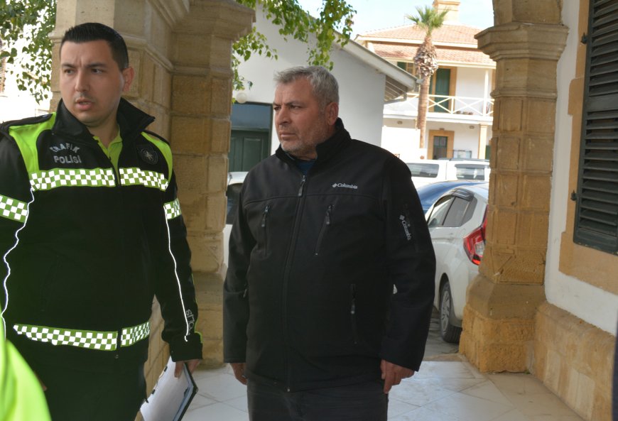 Yılmazköy'de Hacı Hüseyin Sokak üzerinde 85 yaşındaki yayaya çarparak, ağır yaralanmasına neden olan 49 yaşındaki Murtaza Yaşar yeniden mahkemeye çıkarıldı.