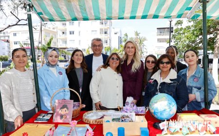 Erhürman çifti Emekçi Kadınlar Panayırı’nı ziyaret etti