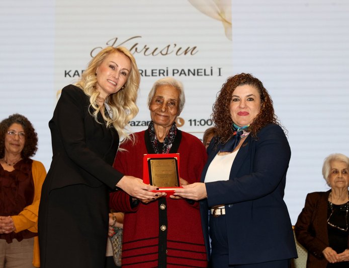 Nilden Bektaş Erhürman, Kıbrıs’ın Kadın Değerleri Paneli’ne katıldı