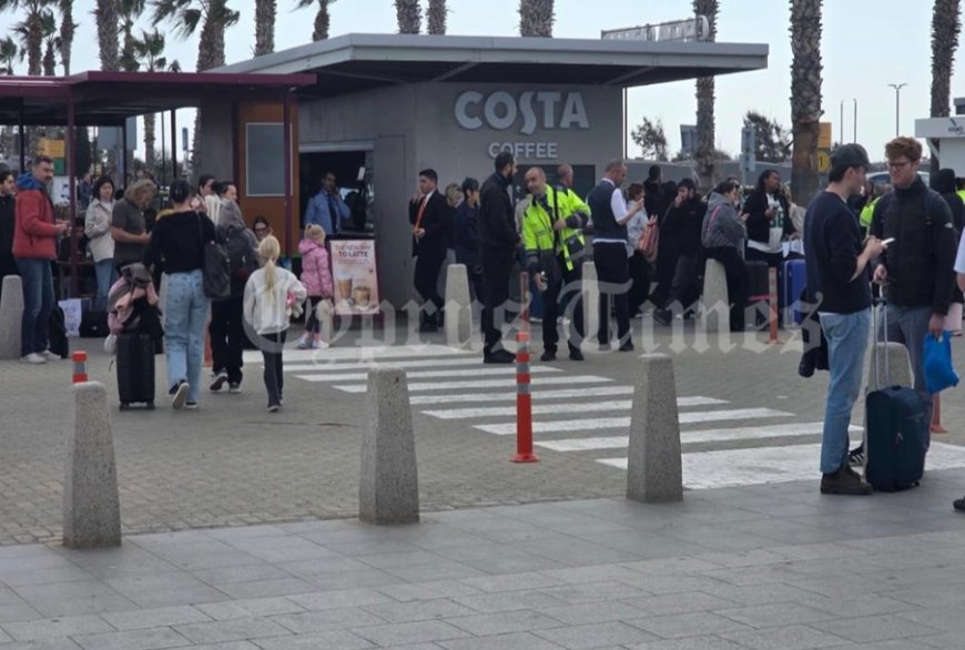 Larnaka ve Baf havalimanlarında 60 uçuş iptal edildi