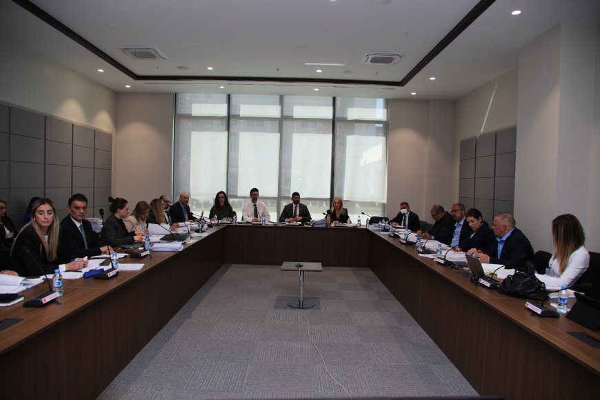 İdari, Kamu ve Sağlık İşleri Komitesi toplandı