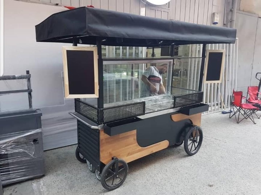 Gazimağusa Belediyesi seyyar tezgâhlarda lokma üretimi ve satışı yapan esnafı denetledi