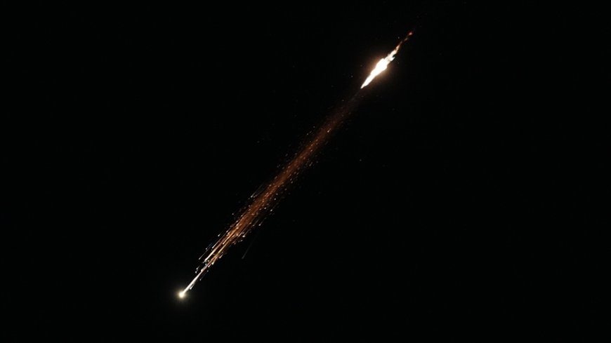 İran Devrim Muhafızları Ordusu, İsrail'e yeni dalga füze saldırılarına başladı