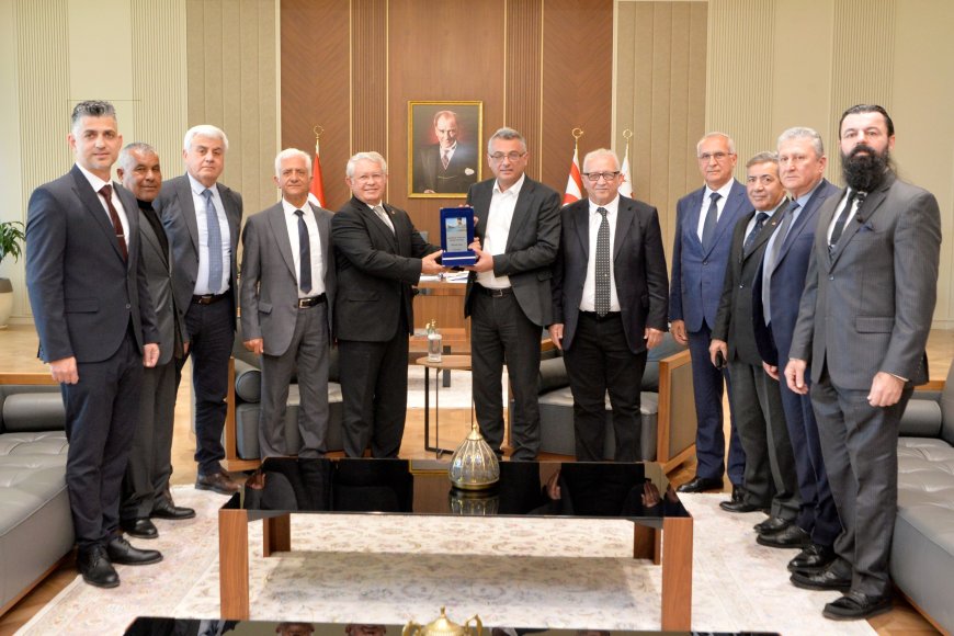 Cumhurbaşkanı Tufan Erhürman Atatürkçü Yurtsever Emekli Subay heyetini kabul etti