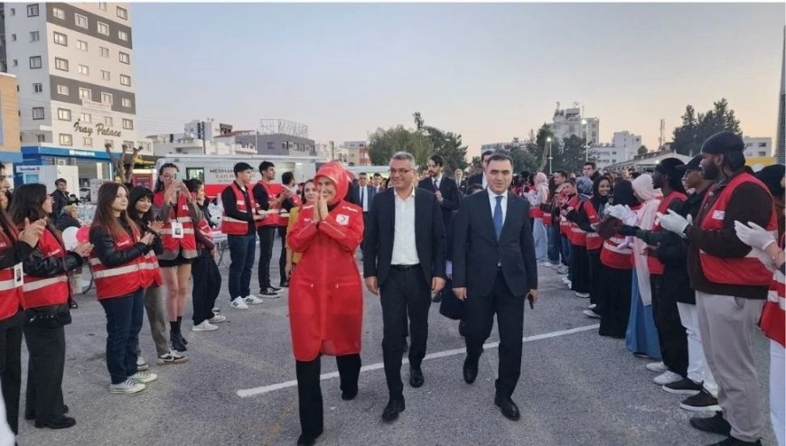 Cumhurbaşkanı Tufan Erhürman Kızılay İftar Sofrasında vatandaşlarla buluştu